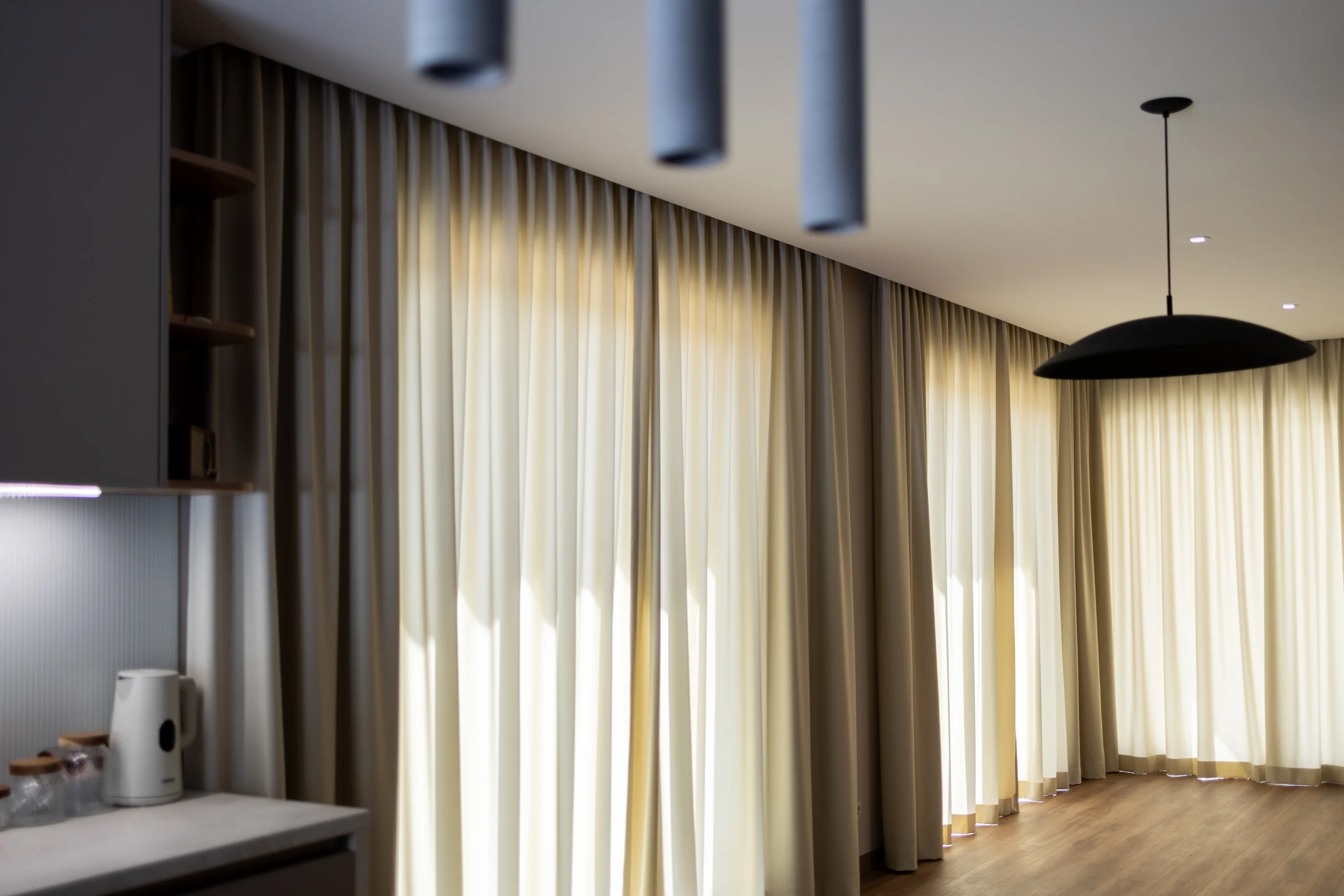 Karnisz Elektryczny Am75 - zdjęcie 2